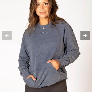 ptula perfectly imperfect crewneck blue jean size large